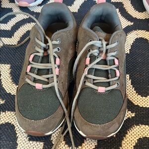 LL bean hiking shoe 7 wide